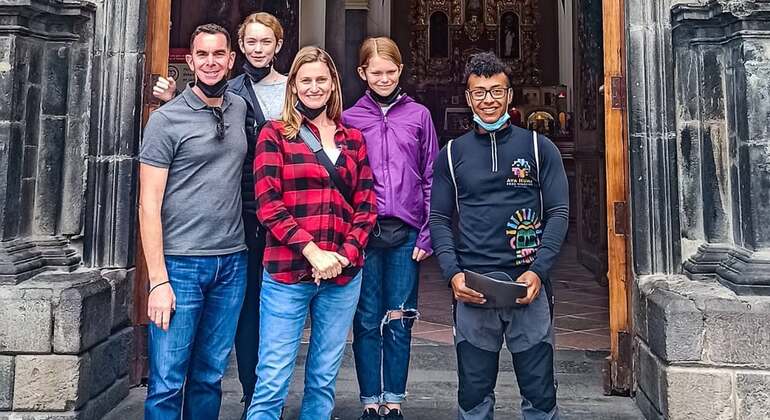 free-walking-tour-of-art-culture-in-otavalo-en-5