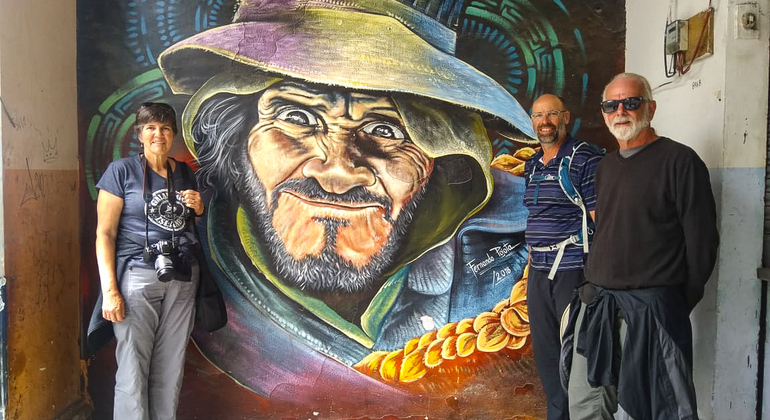 free-walking-tour-of-art-culture-in-otavalo-en-7