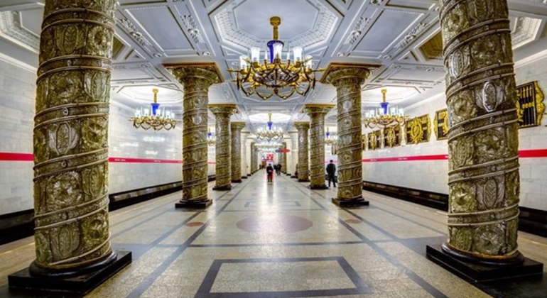 Recorrido en metro de San Petersburgo Rusia — #1
