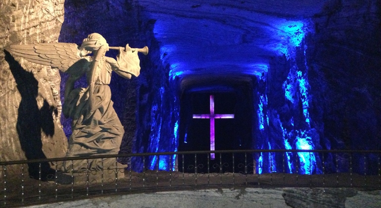 Cathédrale de sel de Zipaquira - Visite de groupe et départ quotidien Fournie par Bogota Pass - Bogotá City Bus 