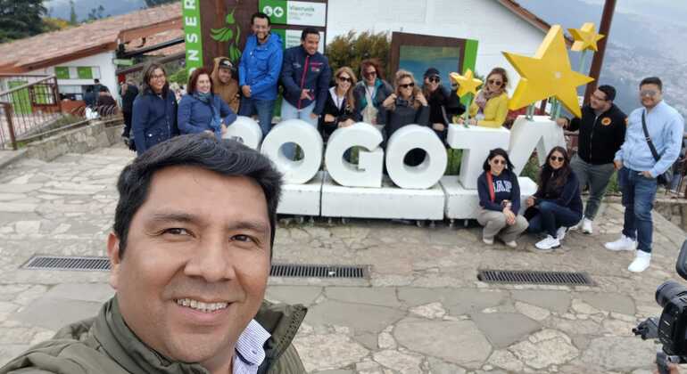 Monserrate: Passeio panorâmico de autocarro por Bogotá  Colômbia &mdash; #15