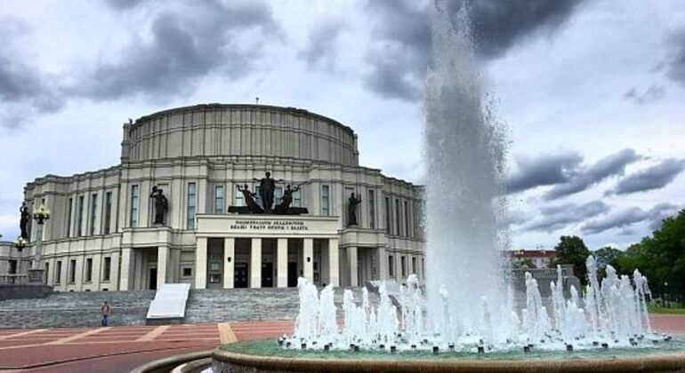 Passeio de carro em Minsk, Belarus