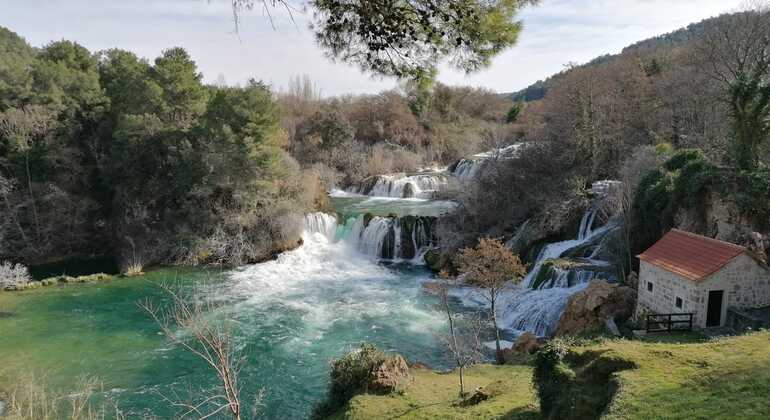 Excursão às cascatas de Krka a partir de Split com almoço e bilhetes de entrada