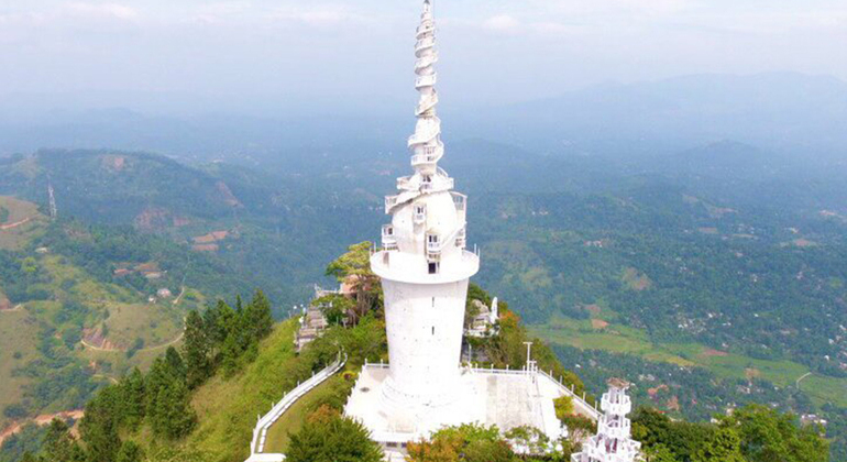 Lugar escondido para practicar senderismo - Ambuluwawa Sri Lanka — #1