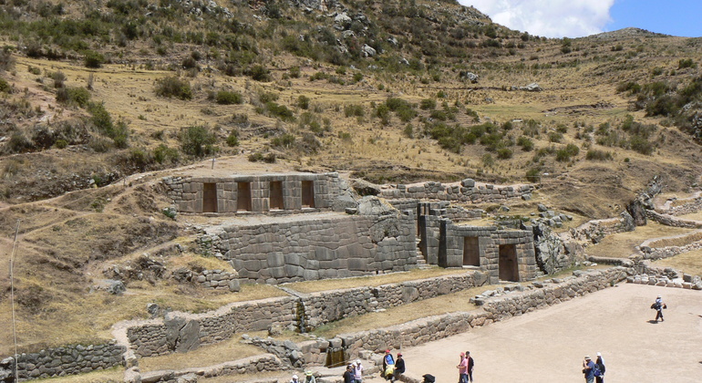 Recorrido a pie por los monumentos de Cusco