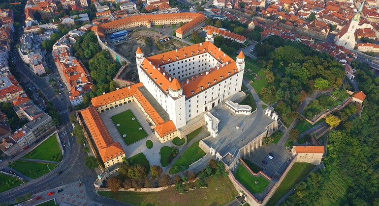 Die vollständigste kostenlose Tour durch Bratislava mit offiziellem Führer Bereitgestellt von Explora Bratislava Tours