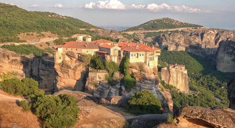 Thermopylen, Meteora und Delphi Ganztagestour Bereitgestellt von Theodore Stamatis