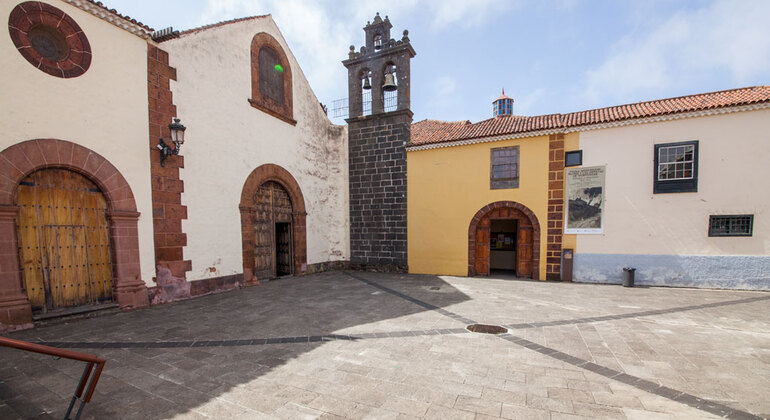 History and Colonial Art Tour in San Cristóbal de la Laguna, Spain