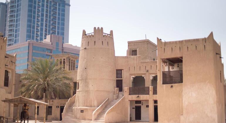 Excursão turística às cidades de Sharjah e Ajman a partir do Dubai