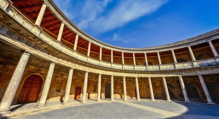 Visite libre de l'Alhambra Fournie par Lolitas Tours