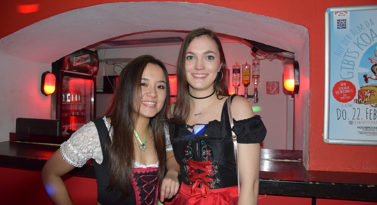munich-bar-crawl-es-11