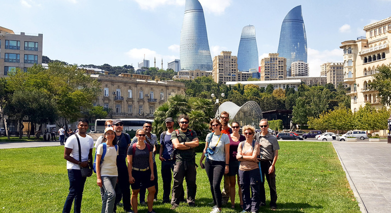 Free Tour a Pie por Bakú Operado por Baku Explorer