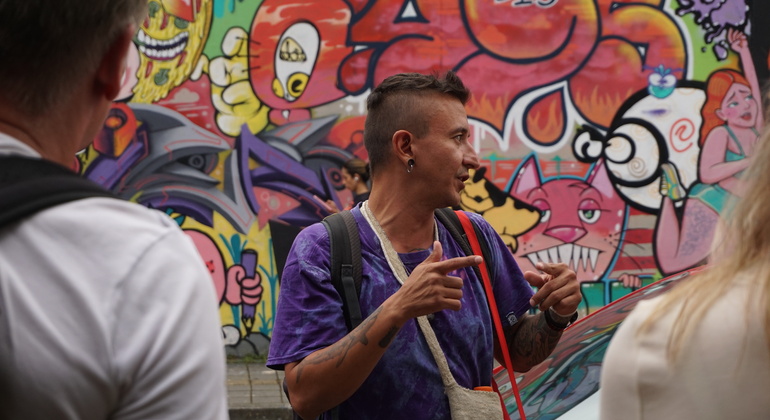 El Gran Poblado Free Tour: de Provenza a Manila Colombia — #5