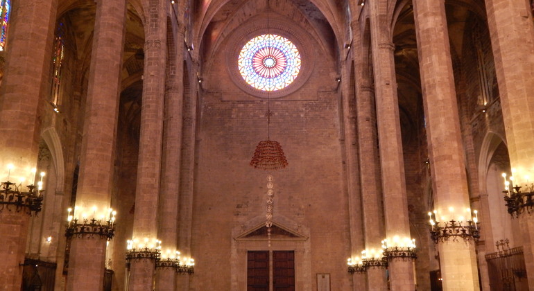 guided-tour-cathedral-of-mallorca-en-3