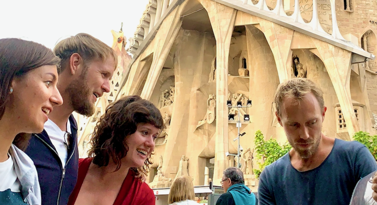Exterior Sagrada Familia Kostenlose Tour zu Fuß Bereitgestellt von Nostos Tours