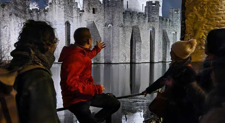 Soirée : visite libre de Gand par des légendes locales Fournie par Legends Free Walking Tours