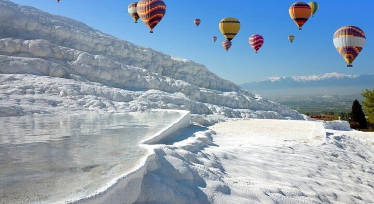 Giro in mongolfiera a basso costo a Pamukkale, Turkey