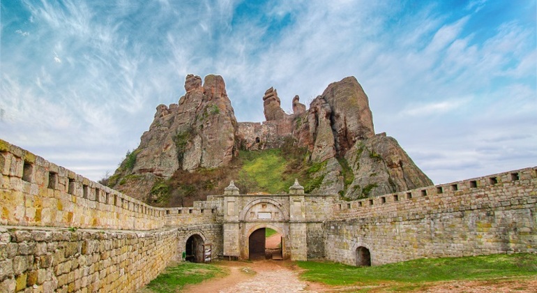 Private Day Trip to The Bizarre Belogradchik Rocks & Fortress
