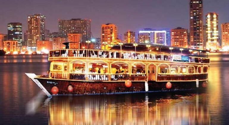 Dinner Cruise with a Show in Dubai