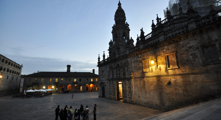 Free Tour Teatralizado: ¡Meigas Fóra! Operado por Galicia Experience