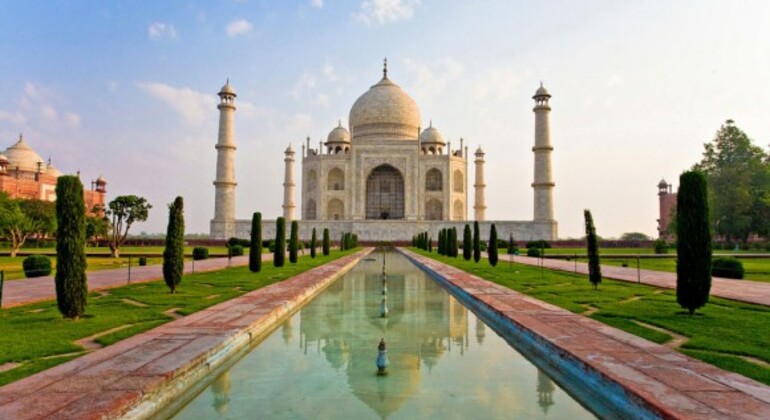 Day Trip to Taj Mahal From Delhi Provided by Delhi Agra Trip