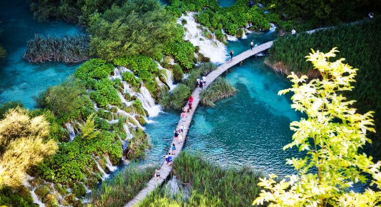 Excursão privada ao Parque Nacional dos Lagos de Plitvice a partir de Liubliana