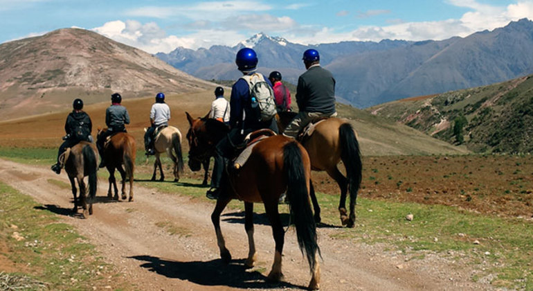 Passeio a cavalo pela cidade de Cusco Organizado por Machupicchu Nice  Travel Agency