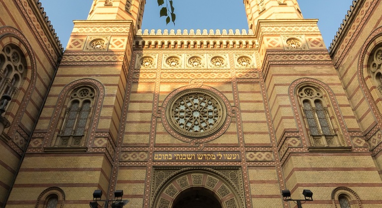 Tour gratuito del quartiere ebraico e della seconda guerra mondiale Fornito da Generation Tours Budapest