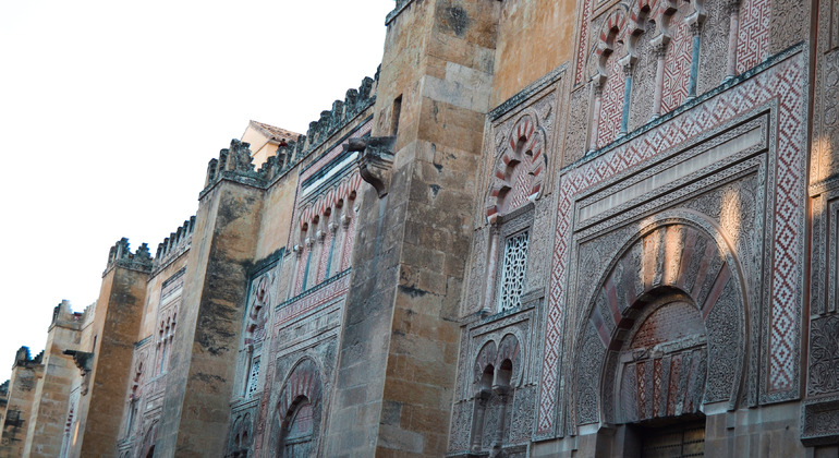 Visite guidée de la mosquée et de la cathédrale avec billet d'entrée Fournie par Córdoba a Pie