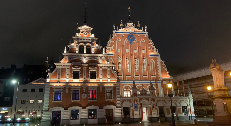 Visita nocturna gratuita del casco antiguo de Riga Operado por Free Tours Riga by locals