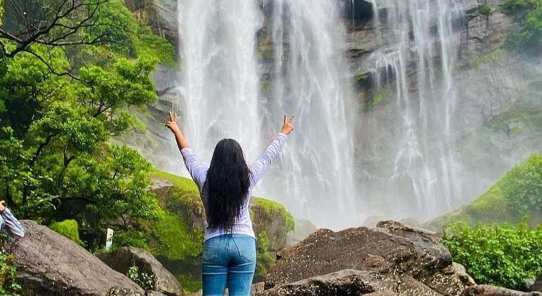 Excursões de um dia de Kandy a Ambuluwawa e Nuwara Eliya