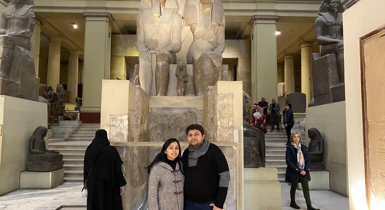 Tour zu den Pyramiden von Gizeh und dem Ägyptischen Museum von Alexandria aus mit dem Auto