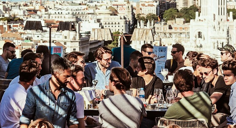 La tournée des bars sur les toits de Madrid Fournie par Pubcrawl.madrid