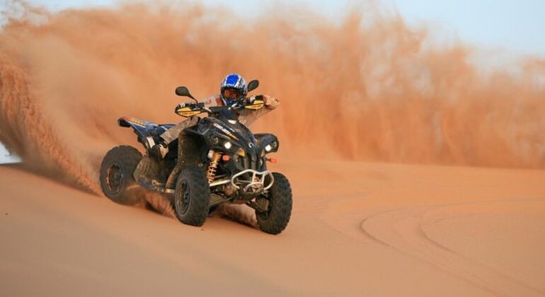 Safari no deserto com moto-quatro Emirados Árabes Unidos — #1