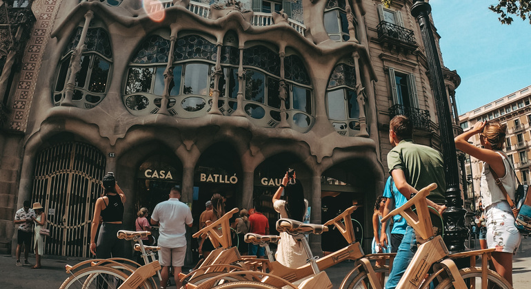 seaside-bike-tour-on-a-wooden-bike-es-3