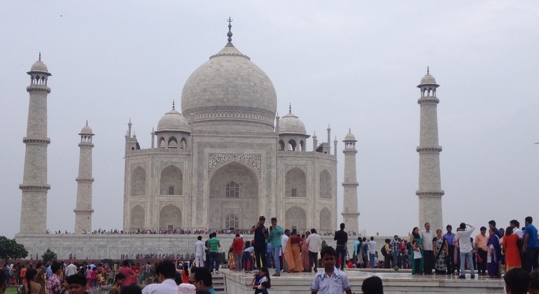 Mughal Heritage & Taj Mahal Day Trip From Delhi