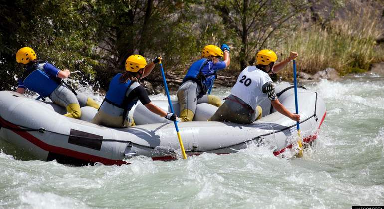 Rafting in acque bianche a Kitulgala, Sri Lanka