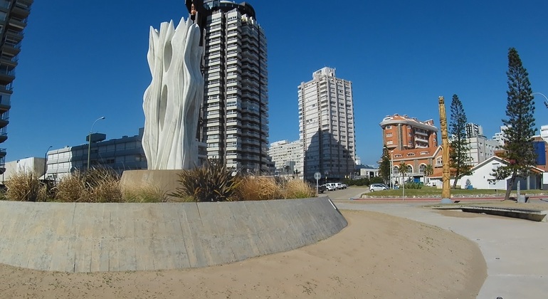 punta-del-este-walking-tour-en-2
