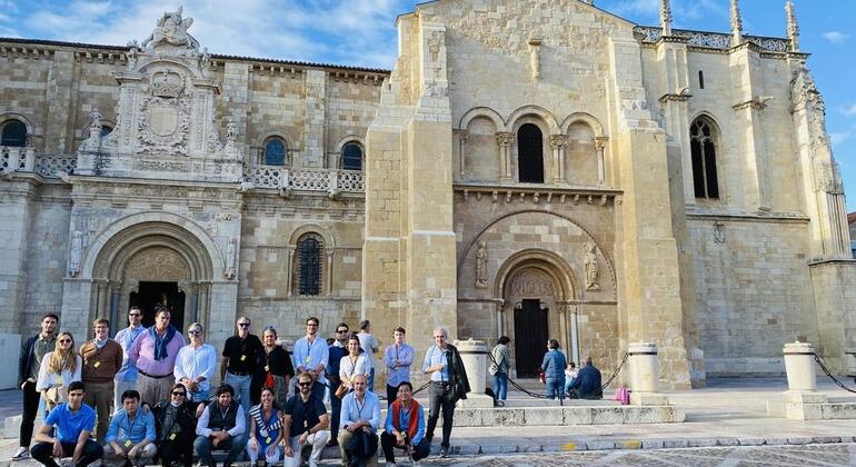 Visita al Monasterio y Basílica de San Isidoro Operado por LEONESA TOURS 