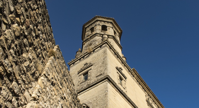 discover-the-beauty-of-baeza-es-4