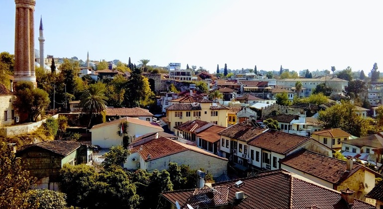Visite à pied gratuite de la vieille ville d'Antalya Fournie par Byrm