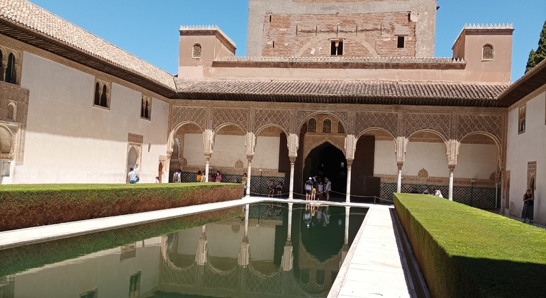 alhambra-and-generalife-walking-tour-es-4