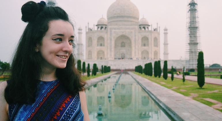 Full-Day: Taj Mahal & Agra Tour from Delhi by Car Provided by Travel Creators Of India