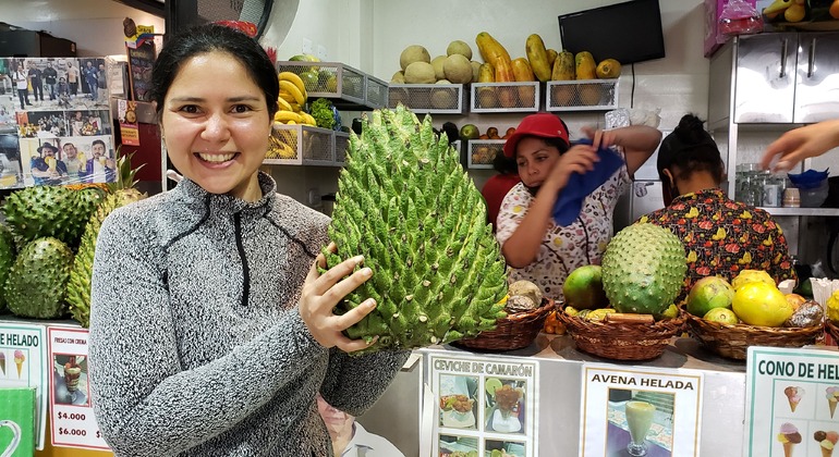 Kostenlose Food Tour in Bogotá (mehr als 15 Kostproben lokaler Gerichte)