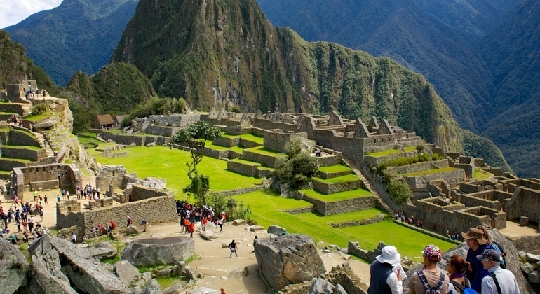 Guided Tour of Machu Picchu: First Group, Peru