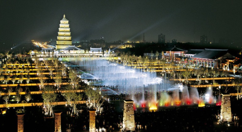 Visita nocturna a Xi'an: Praça do Portão Sul e Espectáculo da Fonte Musical