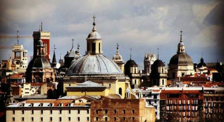 Tour of the Essential of Madrid Provided by ITAKA tours