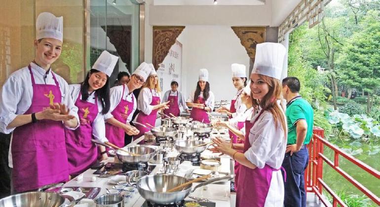 Cours de cuisine à Chengdu au musée de la cuisine du Sichuan Fournie par YesTrips Travel Service
