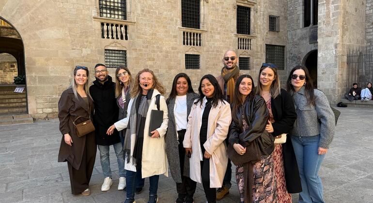 sagrada-familia-and-modernisme-free-tour-en-8