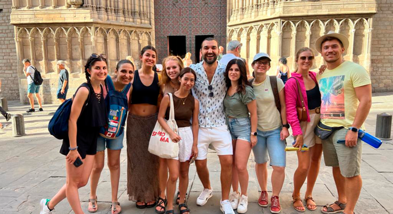 sagrada-familia-and-modernisme-free-tour-en-12